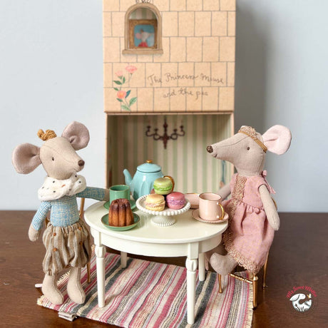 Maileg Tea Set in Suitcase for Mouse dolls, Merle