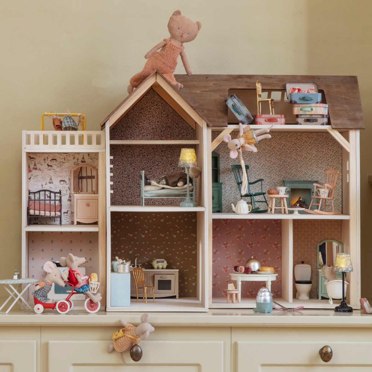 Maileg  Mouse size Dollhouse Kitchen, Light Brown