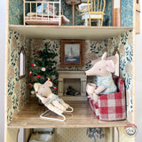 Maileg Doll House Fireplace, Mouse size (Battery NOT included.)