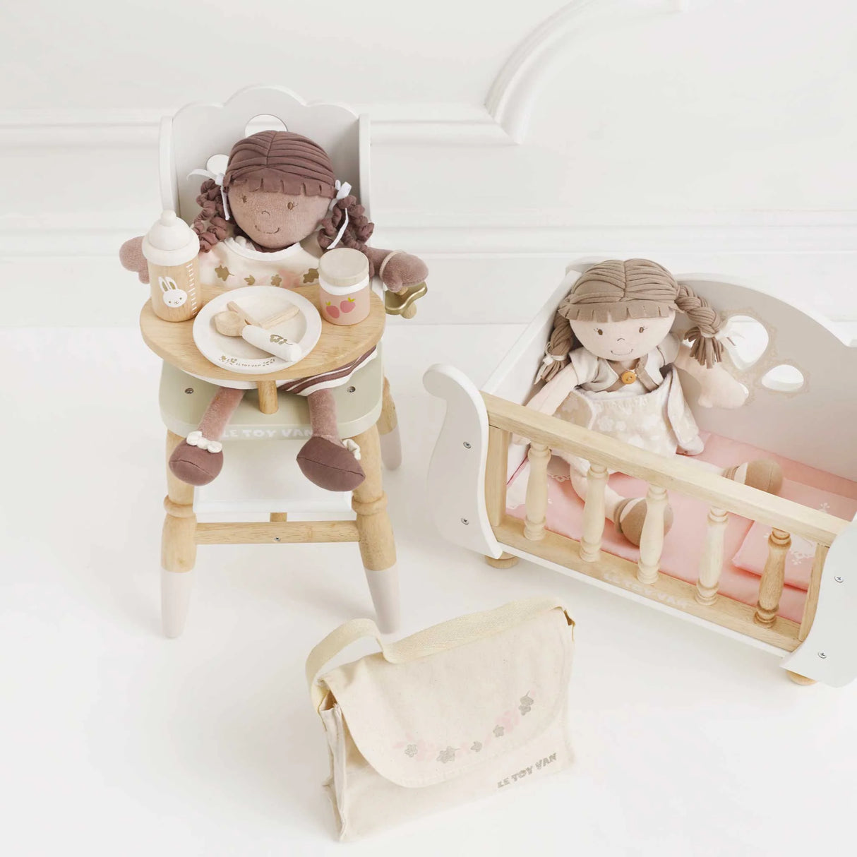 Le Toy Van Dolls Nursing Kit and Bag