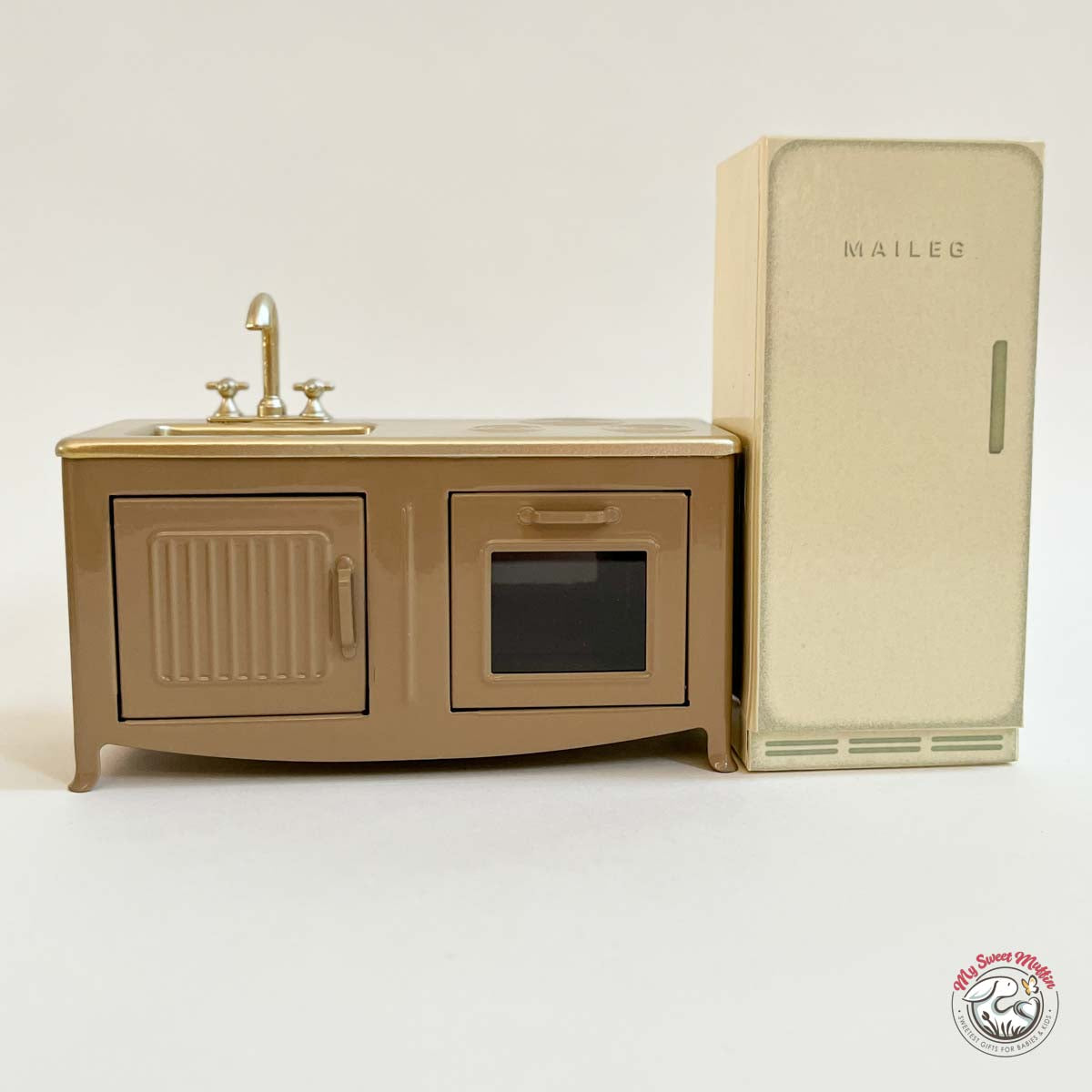 Maileg  Mouse size Dollhouse Kitchen, Light Brown