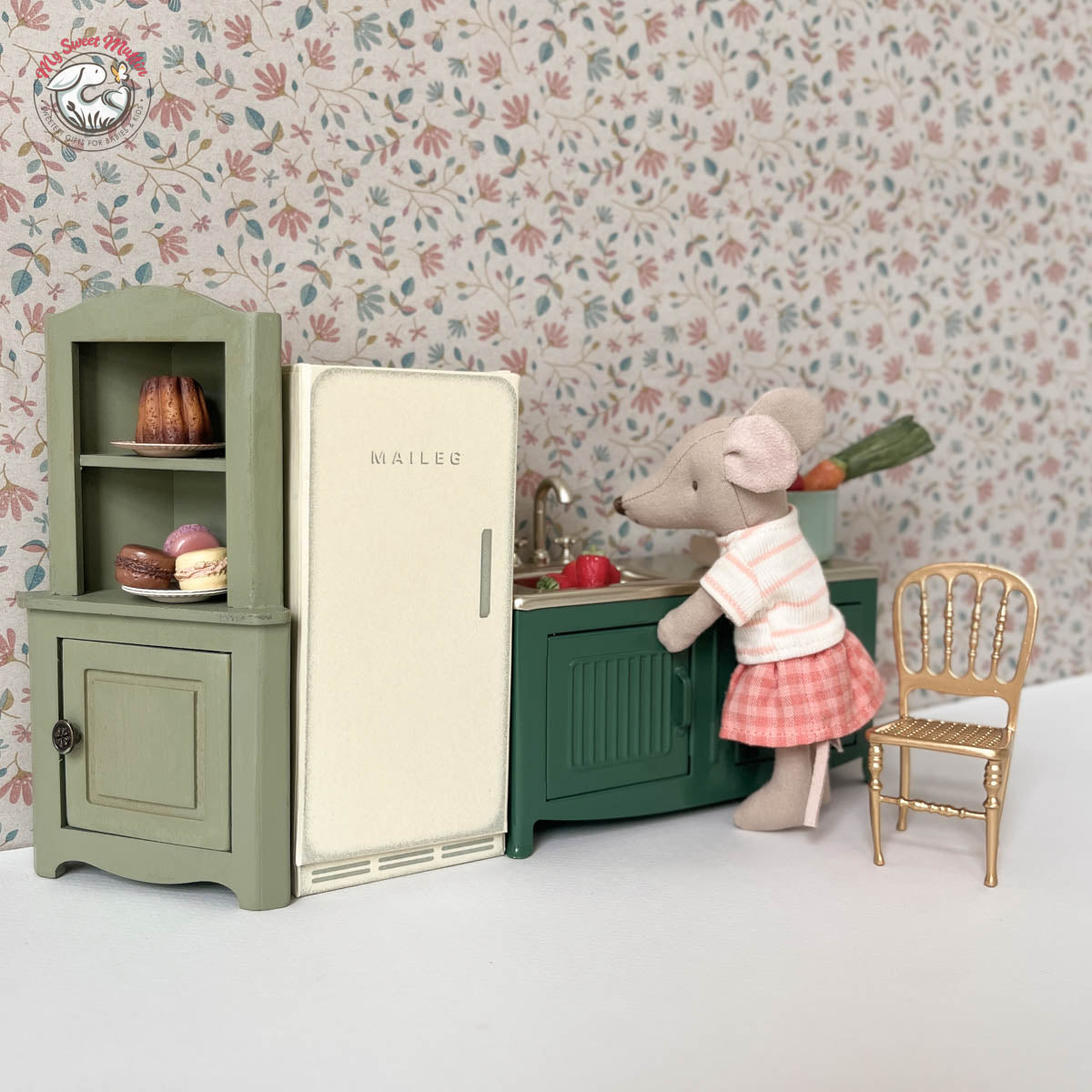 Maileg Dollhouse Corner Cabinet, Mouse size