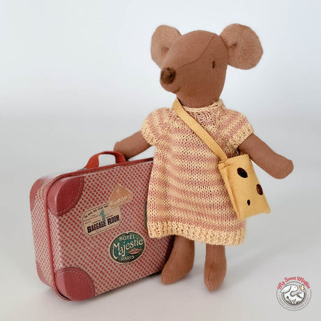 Maileg Knitted Dress and Bag in Suitcase for Big sister mouse