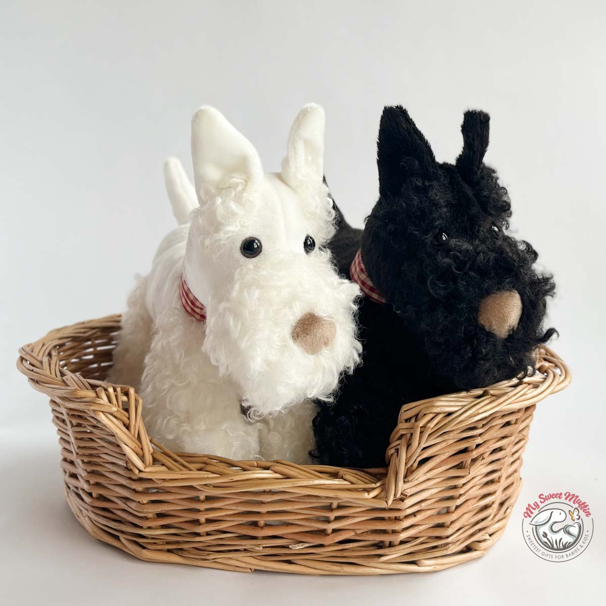 Egmont Toys Pet Basket