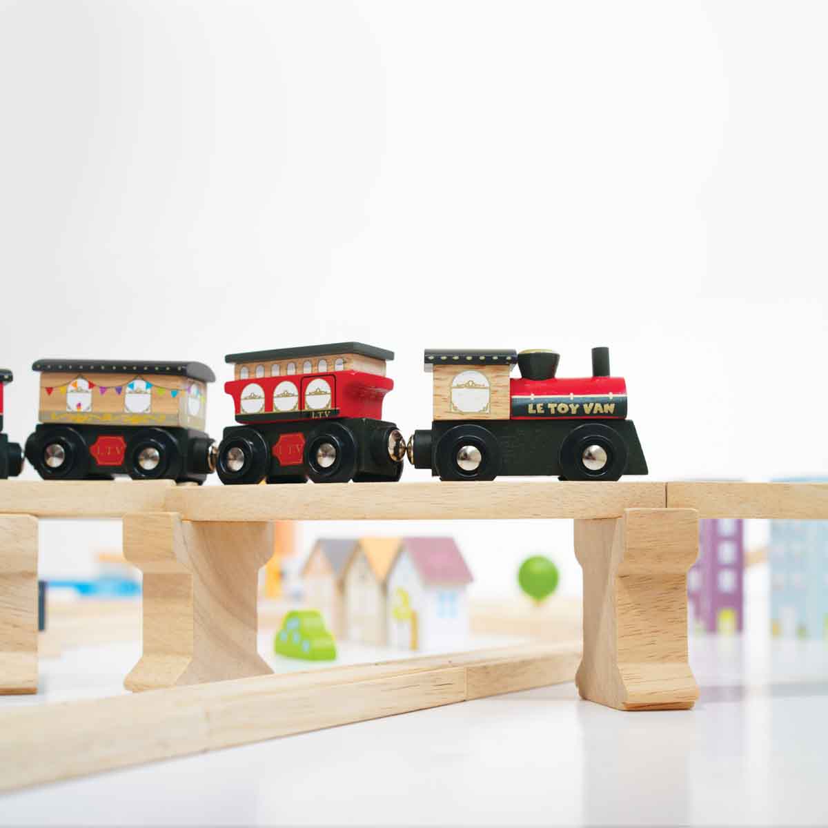 Le Toy Van Royal Express Train Set