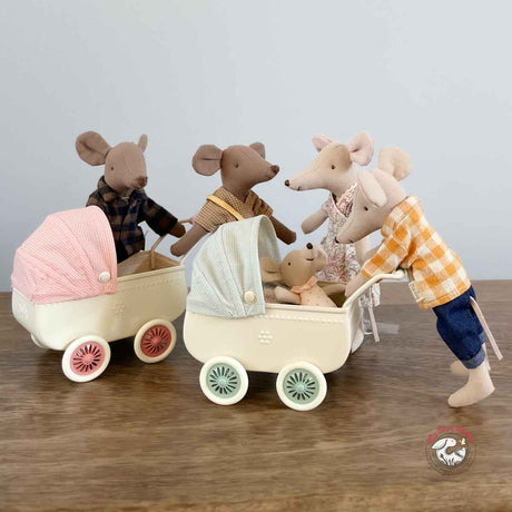 Maileg Mouse size Pram, Cora