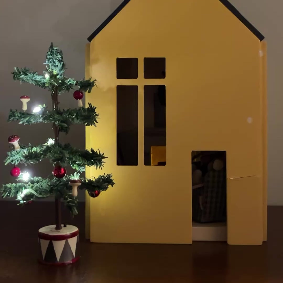 Maileg Christmas Tree with Lights, Mouse size (Battery NOT included)