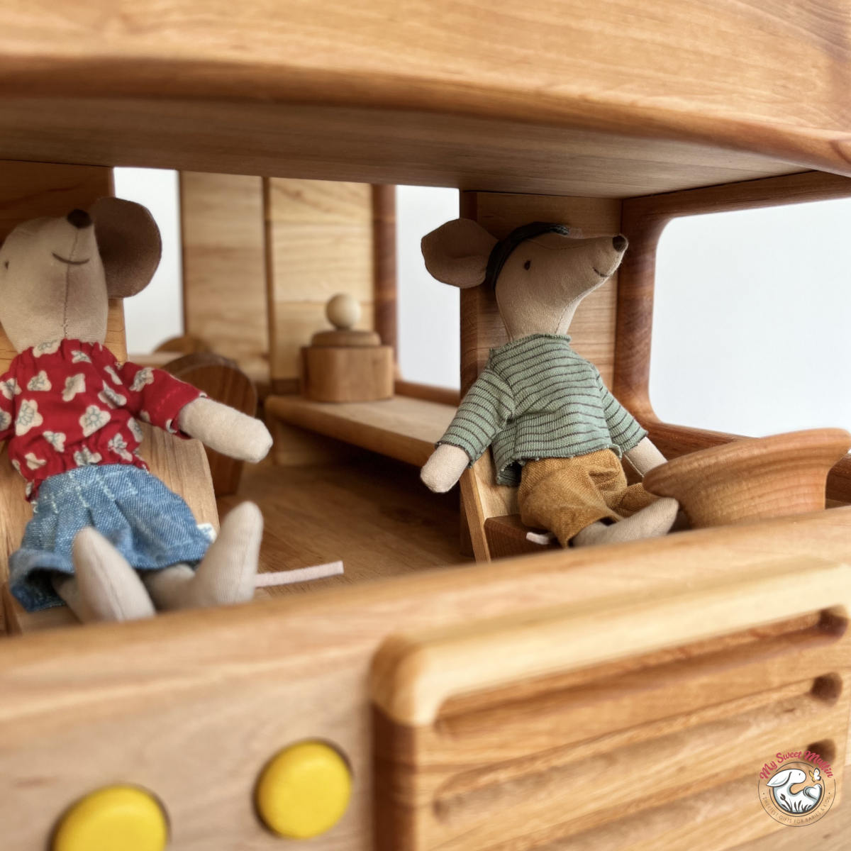 DrewArt Wooden Camping Car