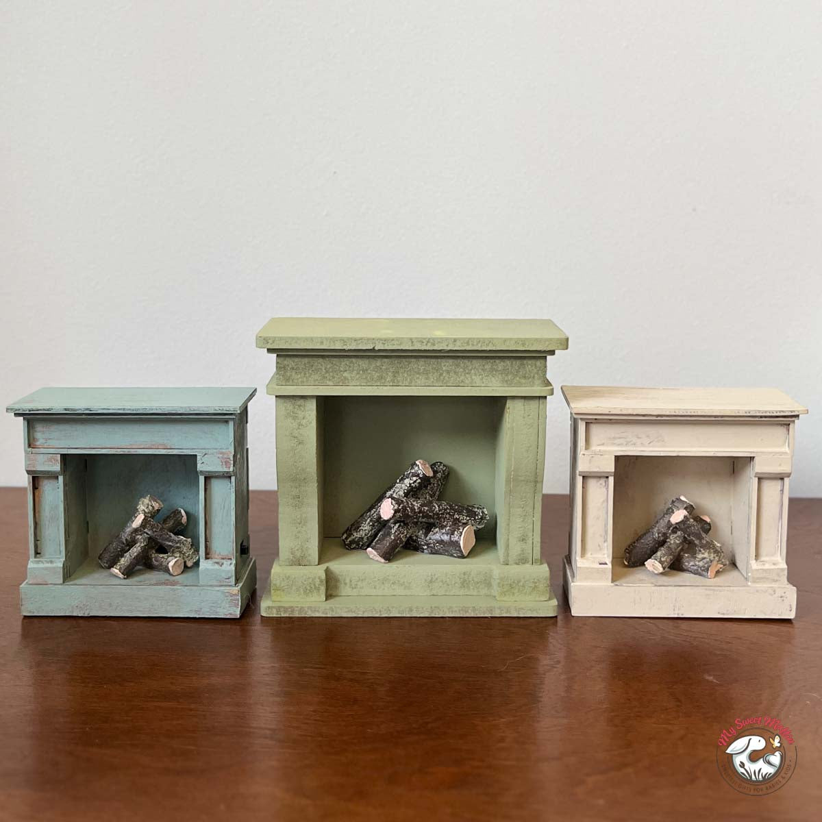 Maileg Doll House Fireplace, Mouse size (Battery NOT included.)