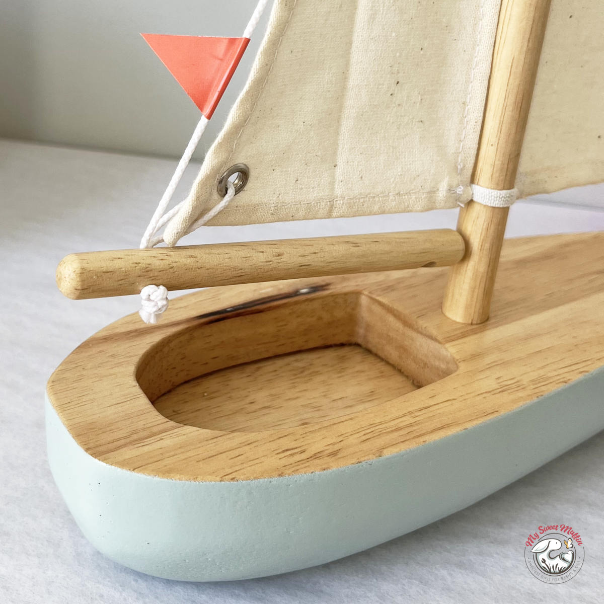 Tender Leaf Toys Sailaway Boat