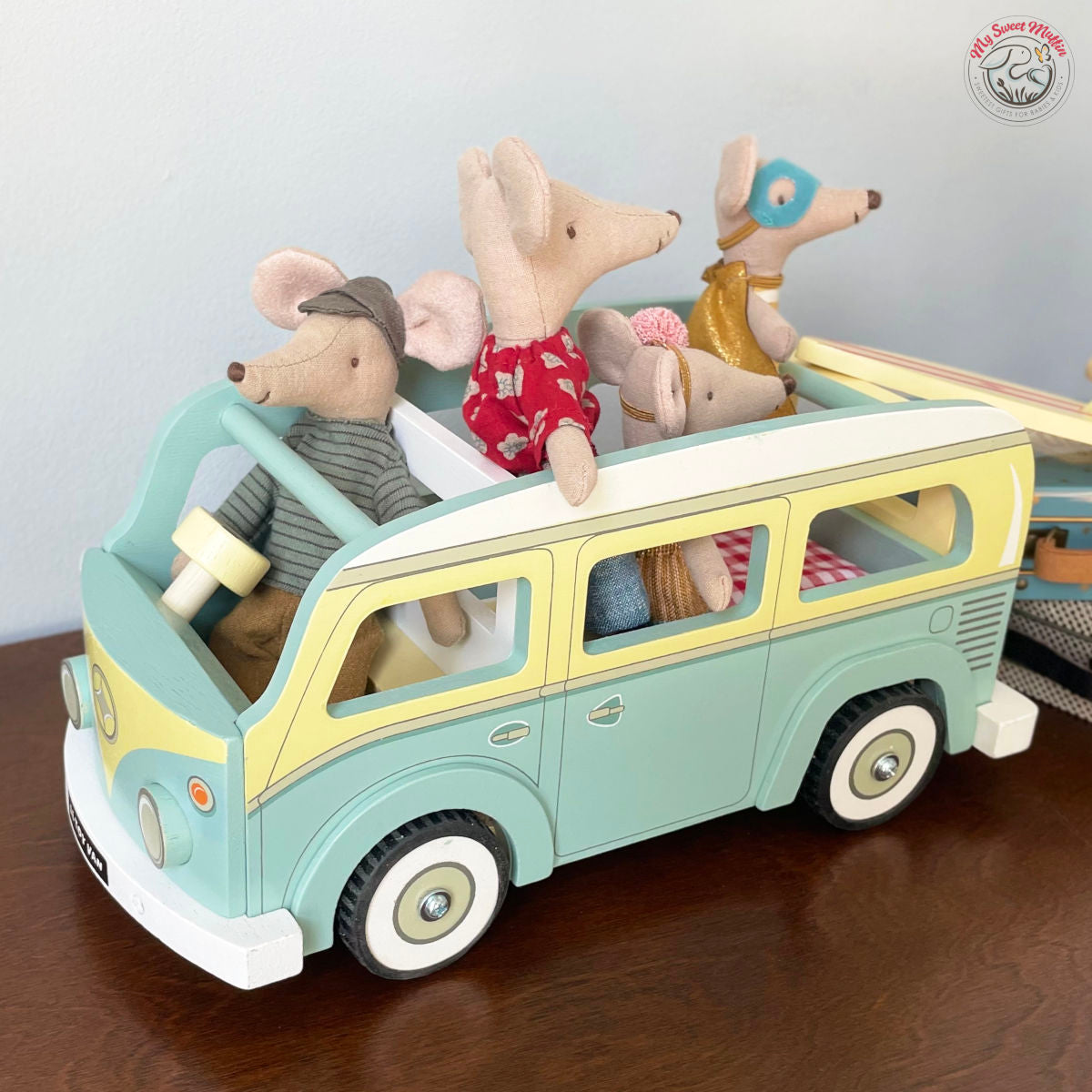 Le Toy Van Dolly Camper Van