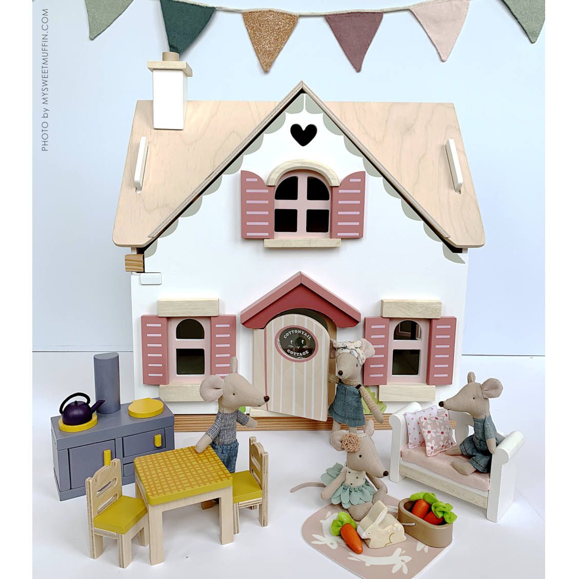 Tender Leaf Toys Cottontail Cottage with Furniture