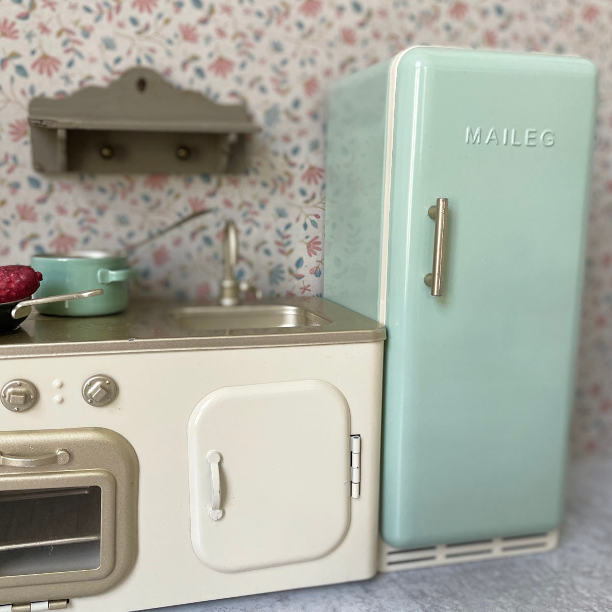 Maileg Miniature Fridge