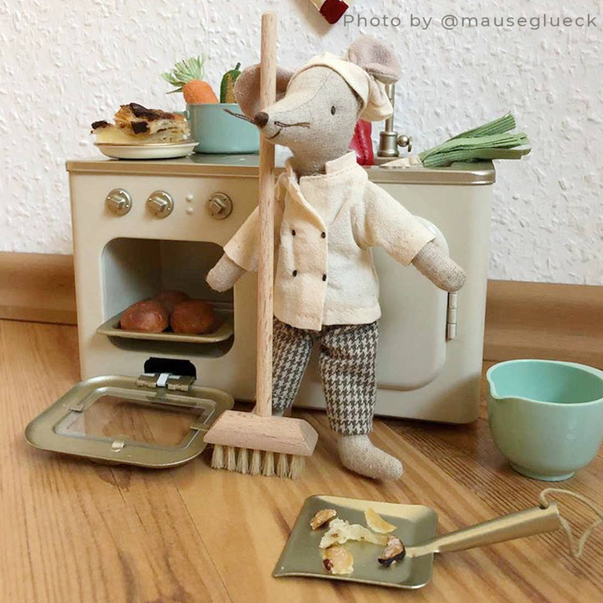 Maileg Miniature Doll House Metal Kitchen