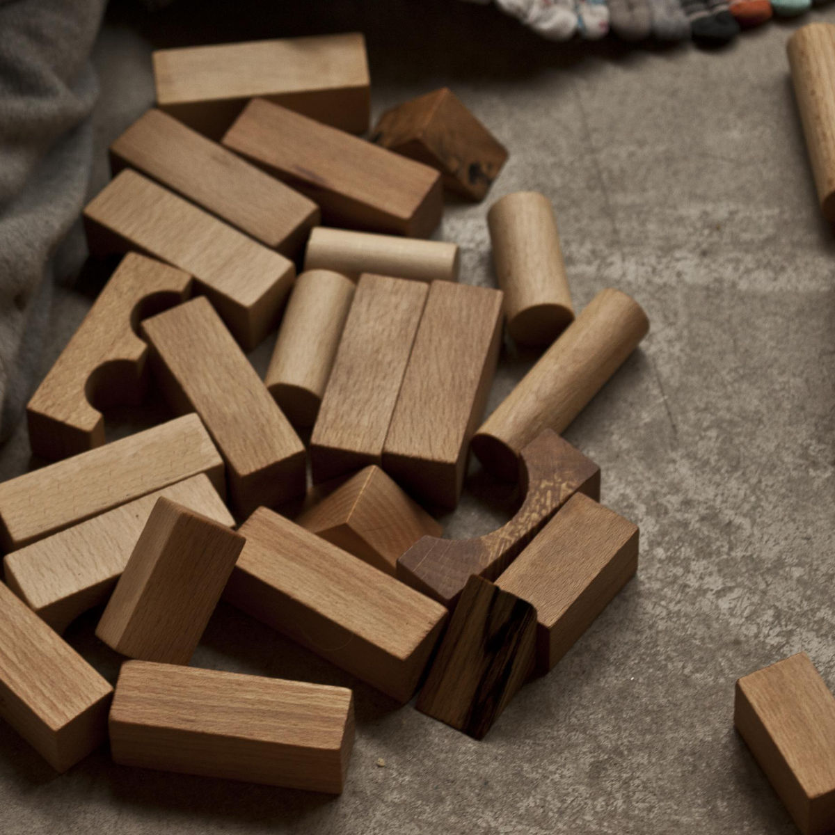 Wooden Story Natural Blocks in Tray, 30pcs